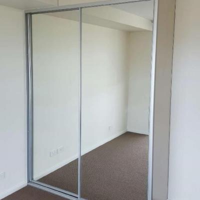 Full Mirrored Robe With Half Fascia